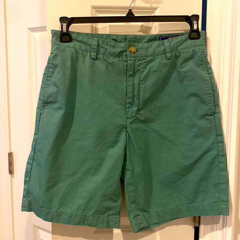 Vineyard Vines green chino shorts